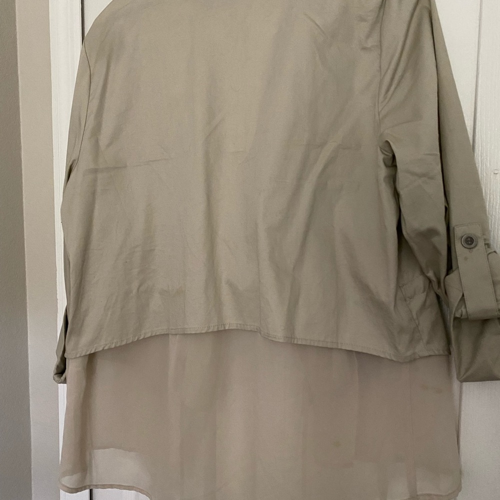 Light layer jacket. - Picture 2 of 2